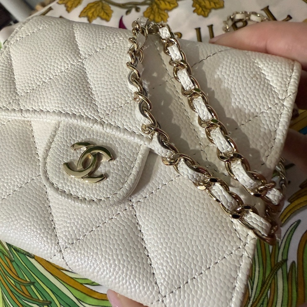 Chanel Ivory Quilted Mini Bag with Chain - Picture 2 of 3